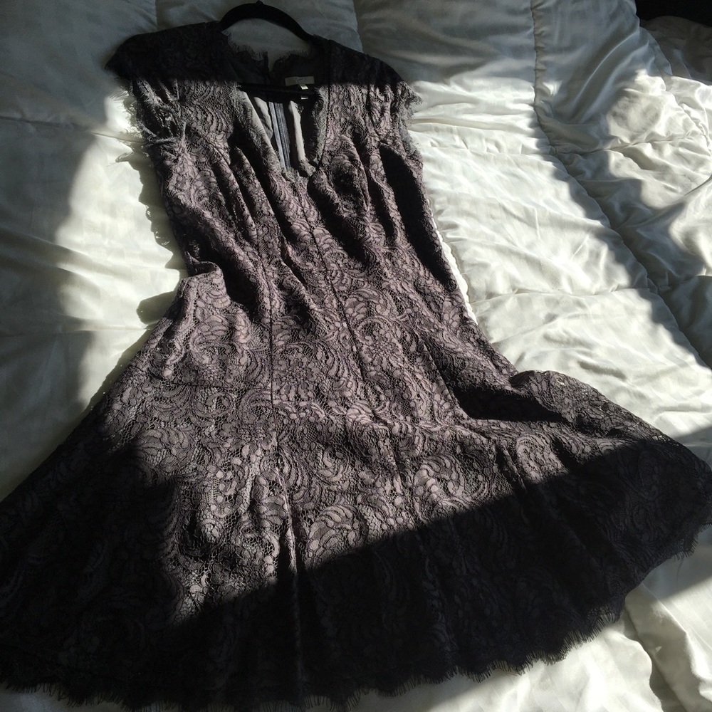 Very pretty Joie size 6 grey lace cocktail dress.